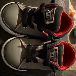 Converse Kids' Black and Gray Sneakers with Red Highlights Size 6